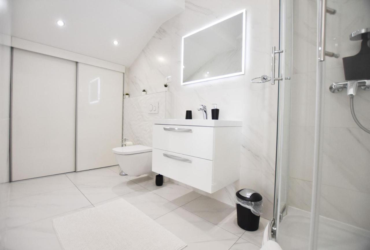 Apartment Dora พรีมอชเตน ภายนอก รูปภาพ